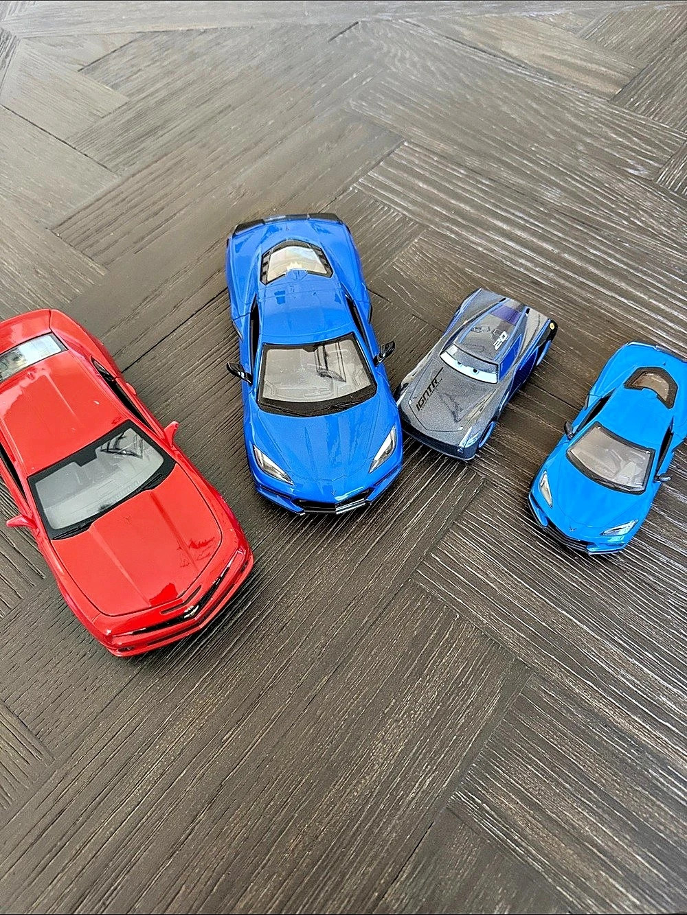 Maisto 2010 Chevrolet Camaro SS Toy Cars Vehicle Set Blue & Red